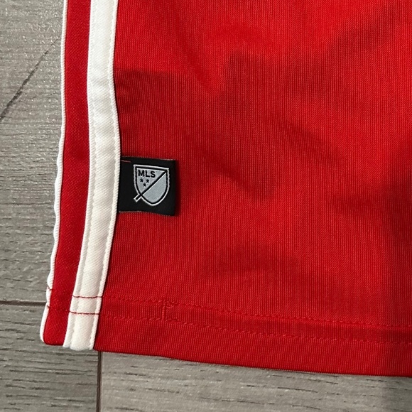 Toronto FC Training Shirt - Picture 5 of 5
